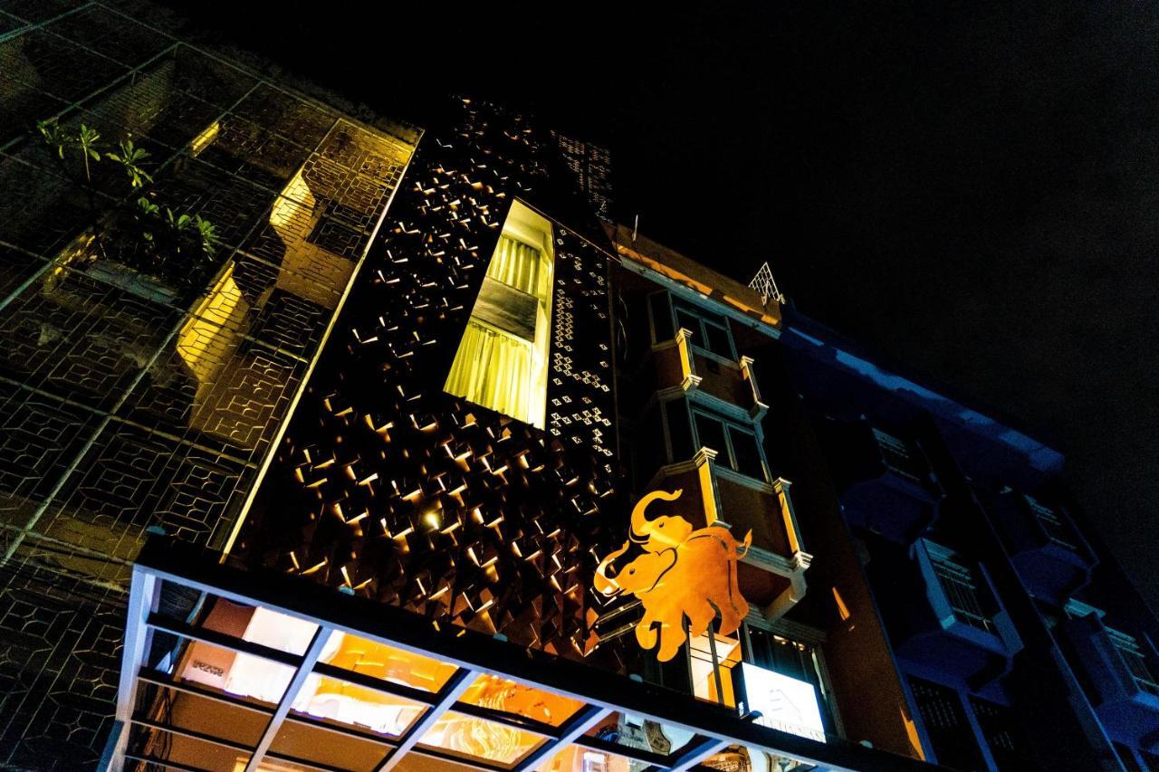 The Lol Elephant Hostel Бангкок Екстер'єр фото