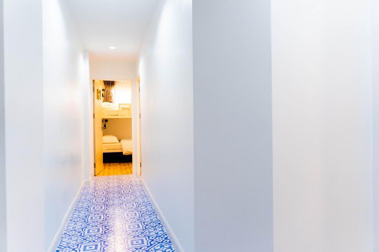 The Lol Elephant Hostel Бангкок Екстер'єр фото